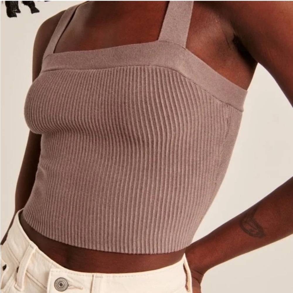 Abercrombie & Fitch Ottoman Square Neck in Brown
